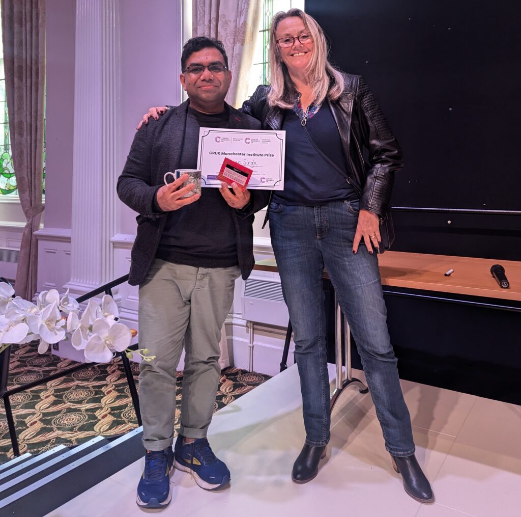 Pawan Singh winning the best poster prize