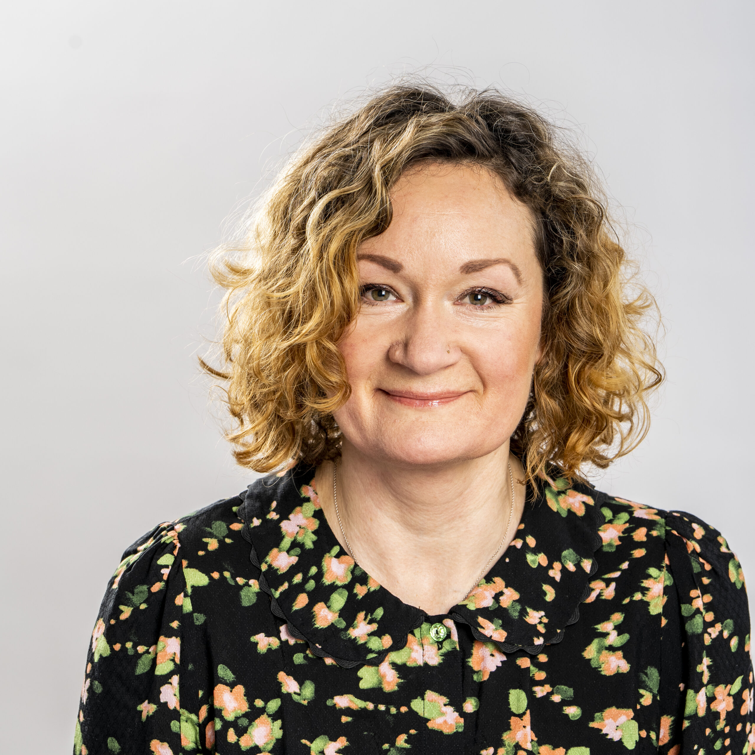 Head shot of Gillian Campbell Grants Advisor and Scientific Operations Officer